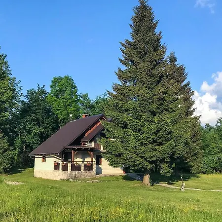 Beautiful In Crni Vrh Nad Idrijo W/ Wifi And 3 Bedrooms Prázdninový dům *