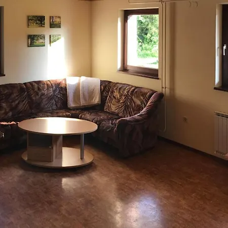 Beautiful In Crni Vrh Nad Idrijo W/ Wifi And 3 Bedrooms Prázdninový dům