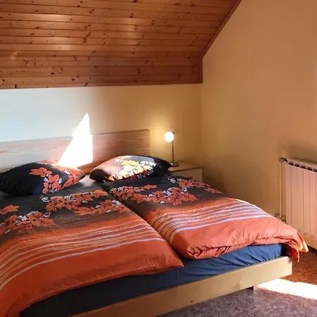 Beautiful In Crni Vrh Nad Idrijo W/ Wifi And 3 Bedrooms Prázdninový dům Predgrize